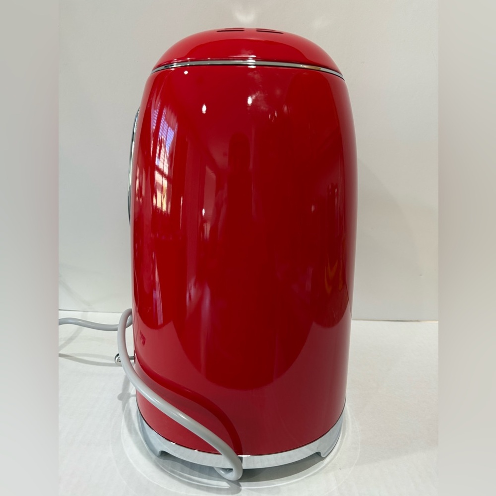 Smeg Bold Red Coffee Machine - Picture 5 of 8